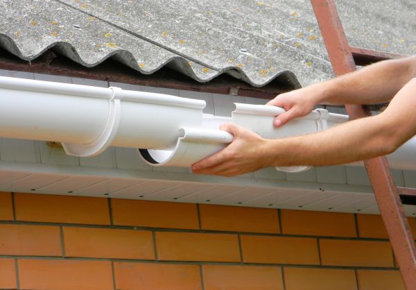 Gutter Hanging in Johnstown